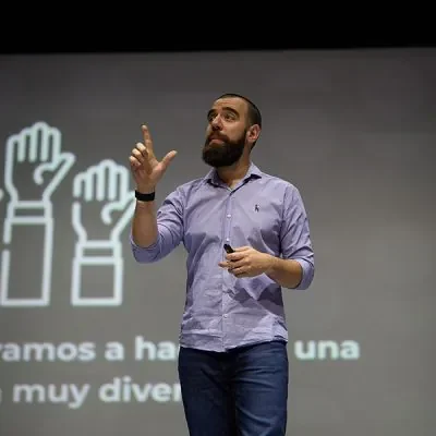 Mati en charla ENS 2025